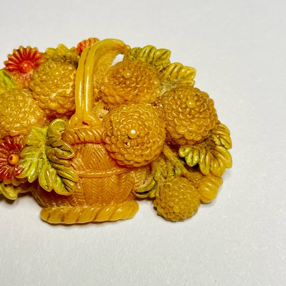 Vtg 1940s Hand Painted Celluloid Flower Basket Brooch Japan 2x1.5” - Picture 3 of 6